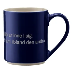 Astrid Lindgren mugg, man har ju alla åldrar, Svenskt text^Design House Stockholm Hot