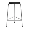Barstolar-Fritz Hansen High Dot counter stool 3 ben, Svart ask-krom