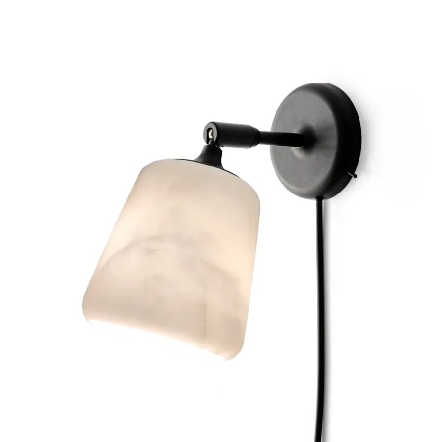 Sänglampor-New Works Material vägglampa, The black sheep