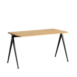 Pyramid 01 skrivbord, Oak clear lacquer-140x65cm-svart stålstativ^HAY Outlet