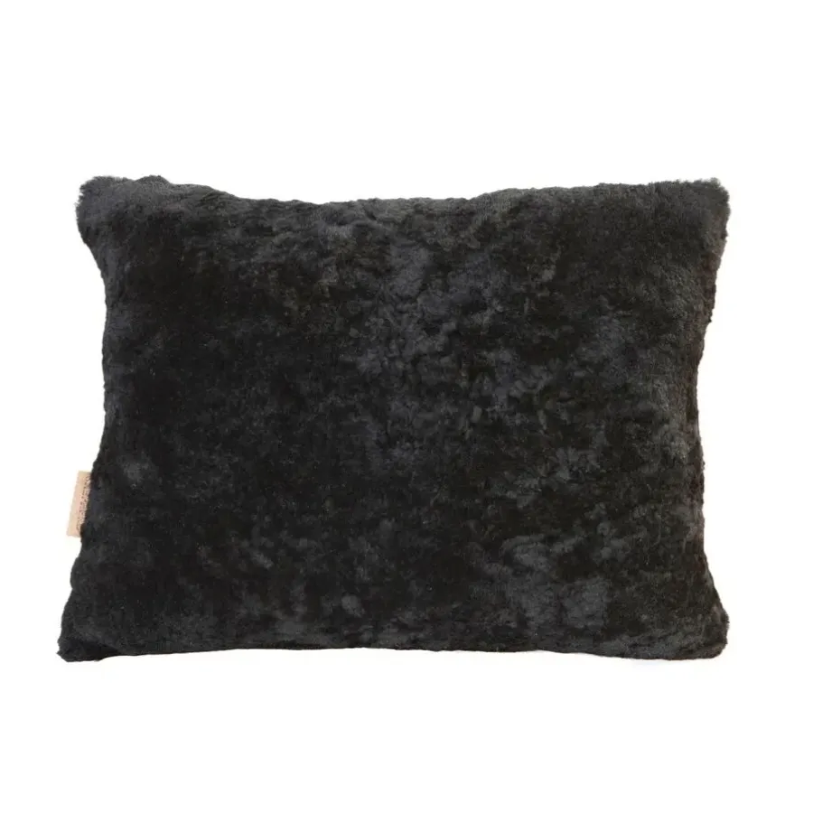 Kuddar-Shepherd of Sweden Shepherd Lina fårskinnskudde 40 x 30 cm, svart